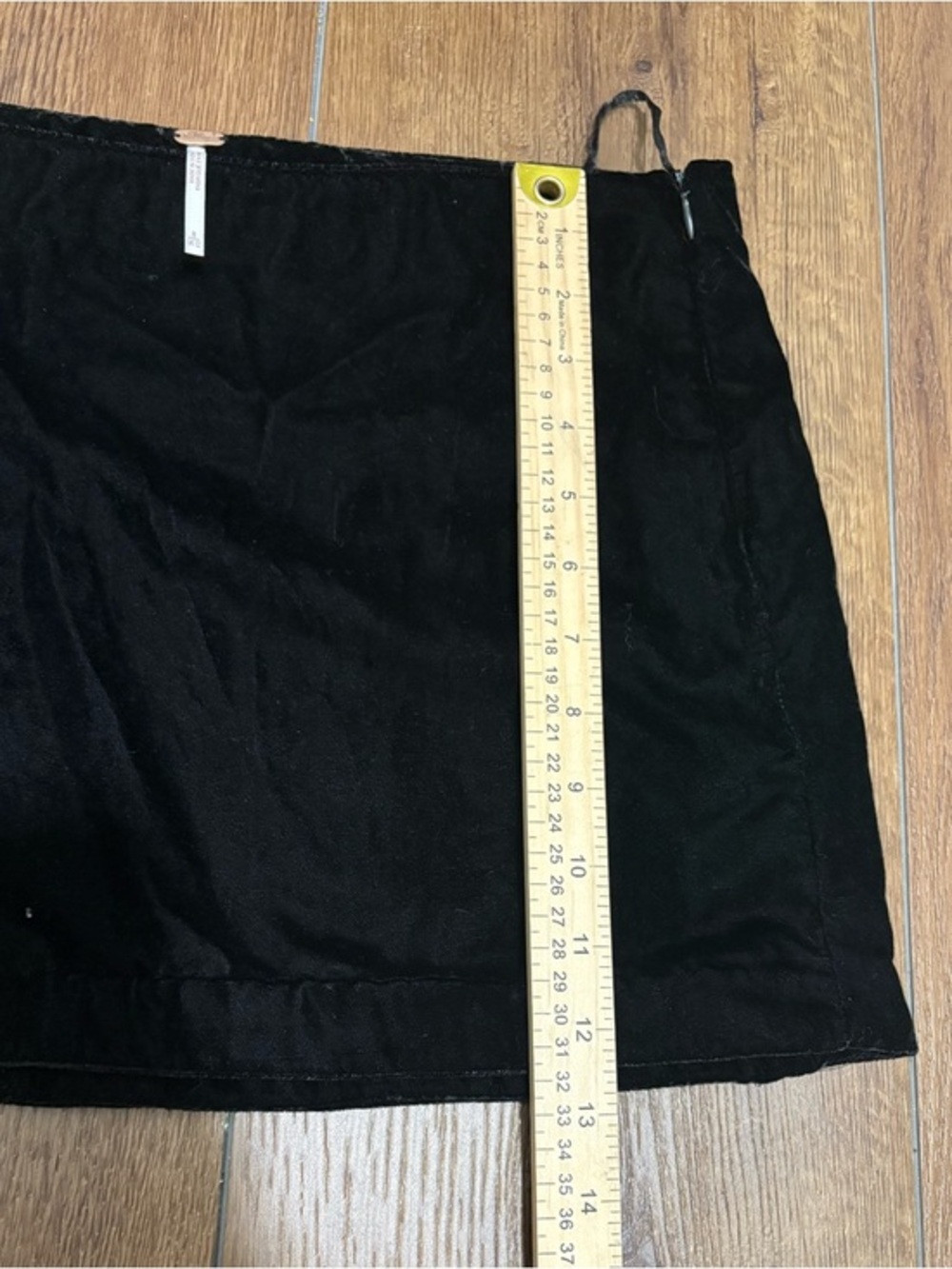 Free People Annalise Black Velvet Mini Skirt Women’s Size 8 Y2K Going‎ Out - Picture 9 of 10